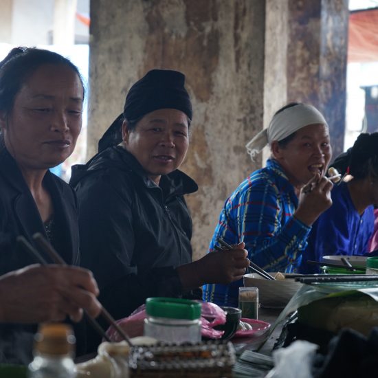 Local eating sticky rice rolls